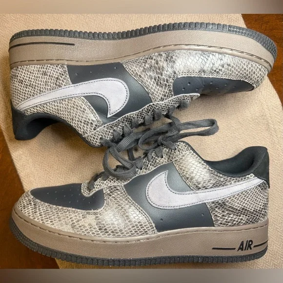 Nike Air Force 1 Snakeskin Edition
Men’s 10 - Picture 7 of 9